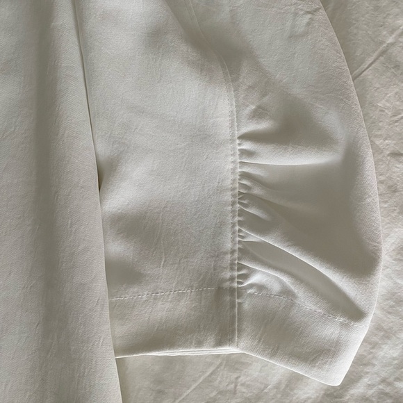 Tibi- NWT White Mini Dress with Oversized Acrylic Belt buckle - Picture 10 of 14